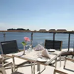 Atlantic 4*