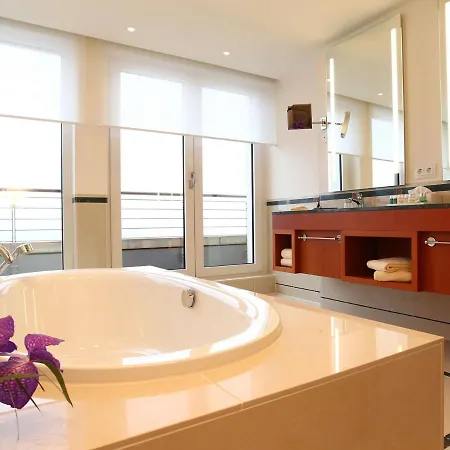 Atlantic Hotel 4*