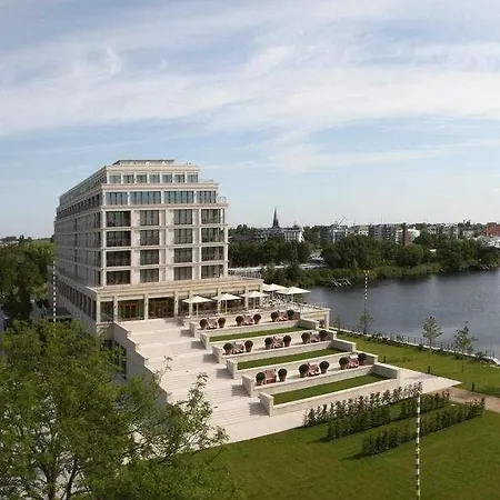 Atlantic Hotel 4*